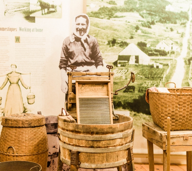 Les Trois Pignons: Museum of the Hooked Rug and Home Life 3
